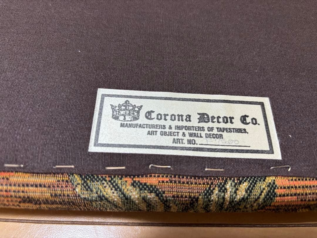 CORONA DECOR CO果物の刺繍オットマン・スツール　ゴブラン織