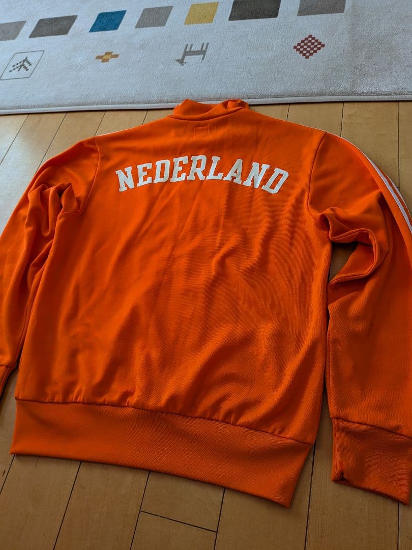 adidas オランダ代表ジャージ オレンジスリーライン