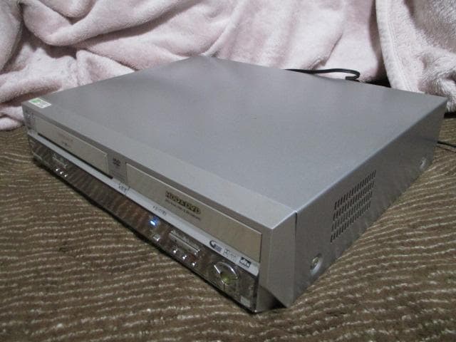 Panasonic DMR-E150V DVDレコーダー