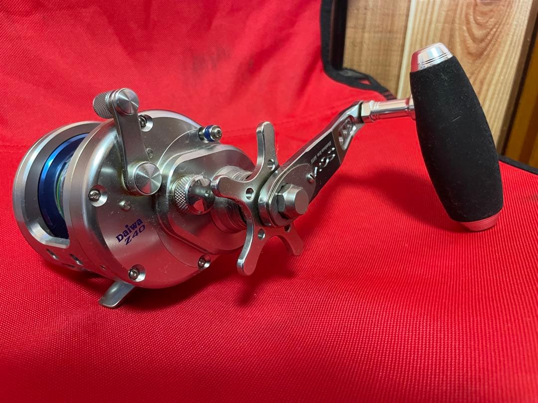 Saltiga Daiwa ベイトリール シルバー