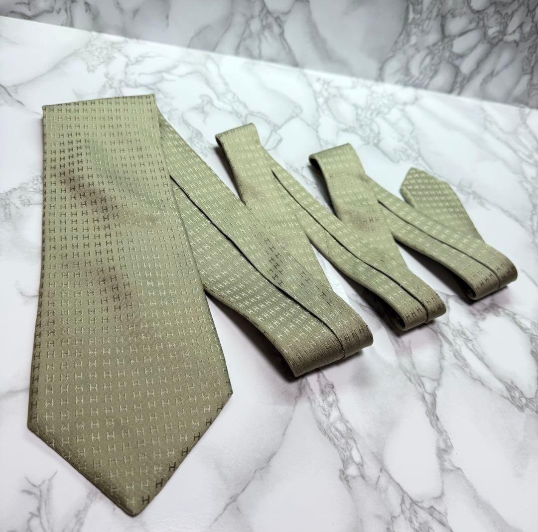 ✨極美品✨ レア HERMES ネクタイ シルク100% ファソネ　H ゴールド