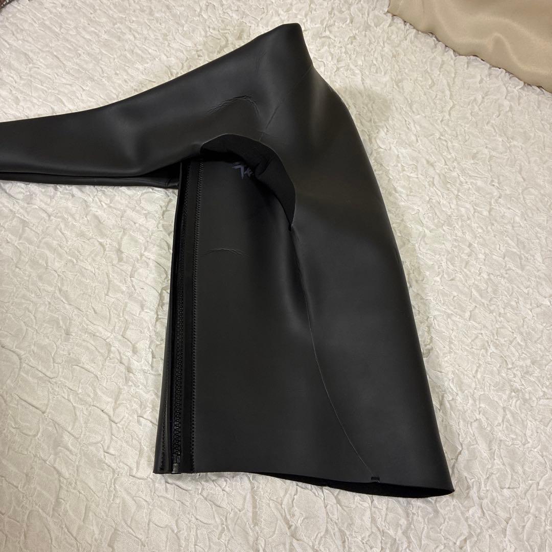 美品》FELLOW　３㎜タッパー　ML　スキン ラバー　ウエット サーフィン
