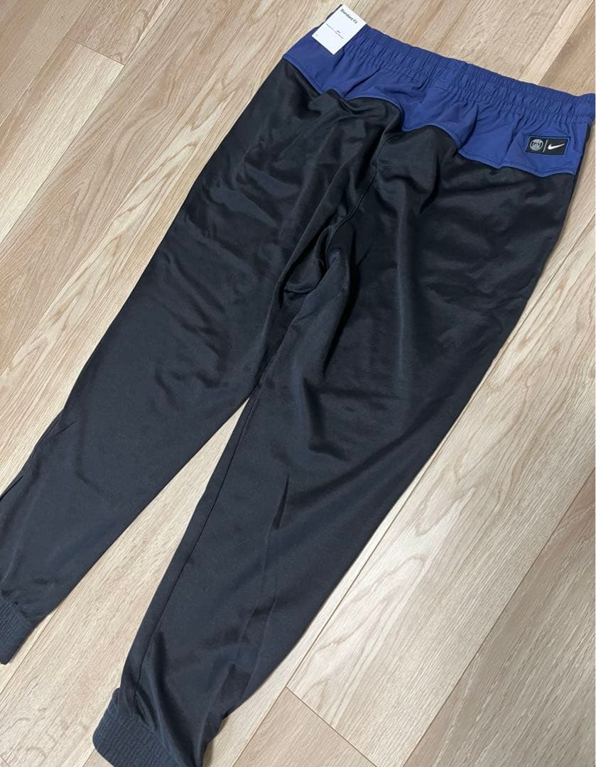 NIKE PSG パリサンジェルマン　トラベルパンツ　ジャージパンツ　新品　L