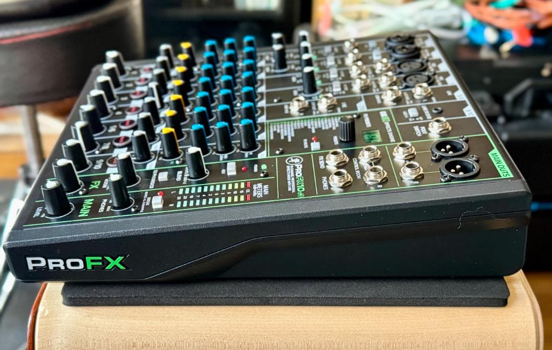 [美品]　Mackie ProFX10v3 アナログミキサー