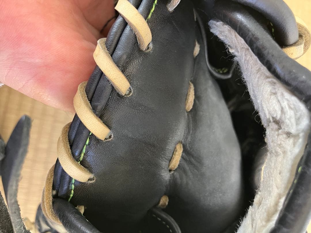 adidas 軟式グローブ 黒
