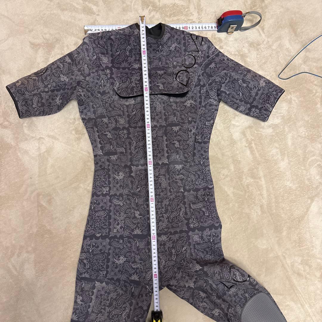 DOVE ペイズリー柄 グレー シーガルウェットスーツ 2mmジャージ