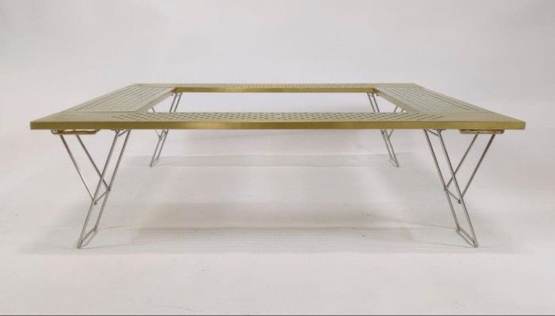 新品未使用Colemanファイアープレイステーブル ゴールド 収納バッグ付き