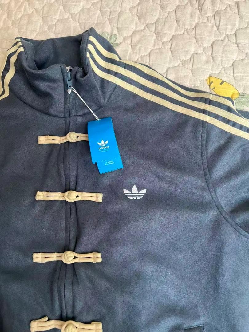 Adidas 中国限定 ネイビー ヘビ年 スポーツジャケット Mサイズ..