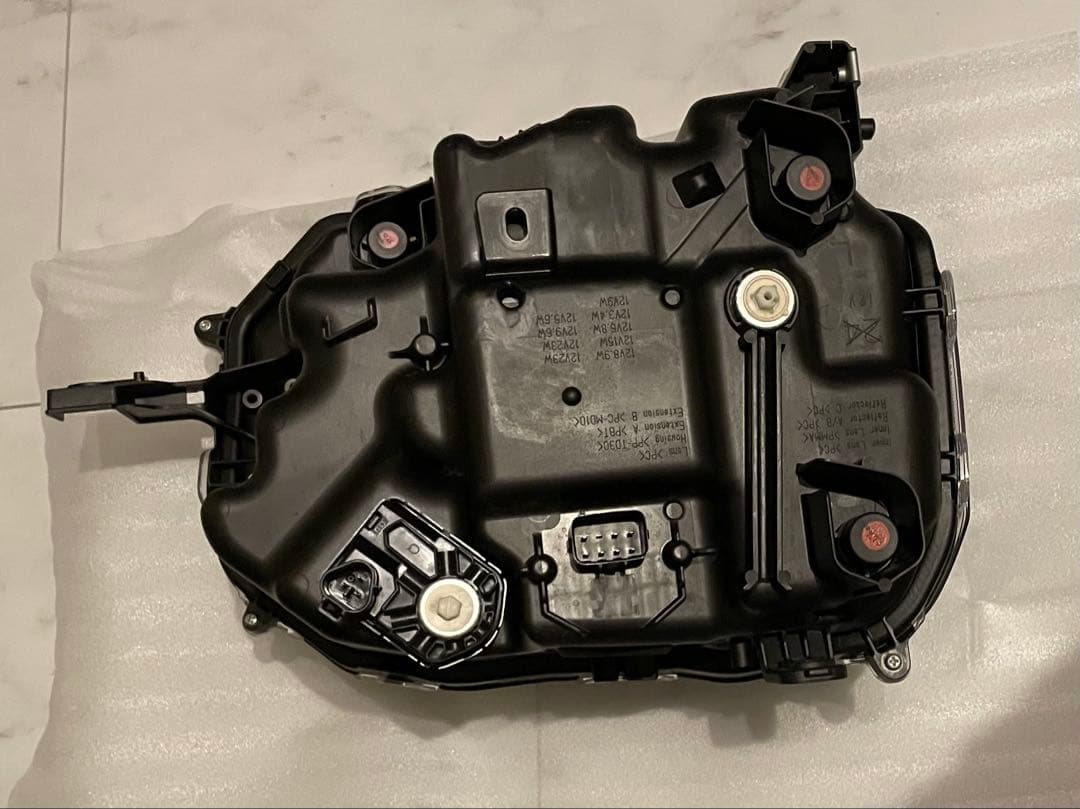 タフトLA900S LA901S左ヘッドライト品番81150-B2B40