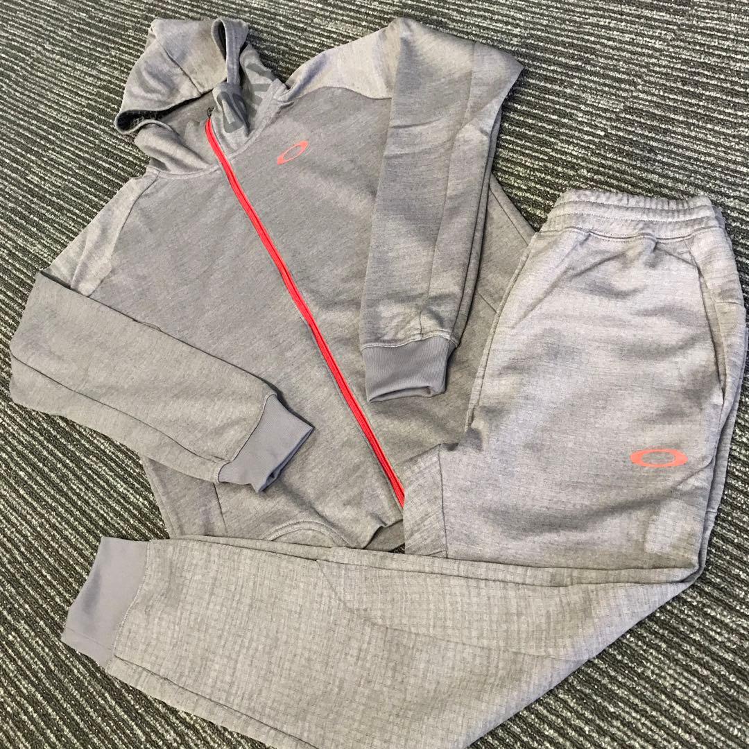 OAKLEY オークリー トレーニングウェアー 上下セット Lサイズ 美品