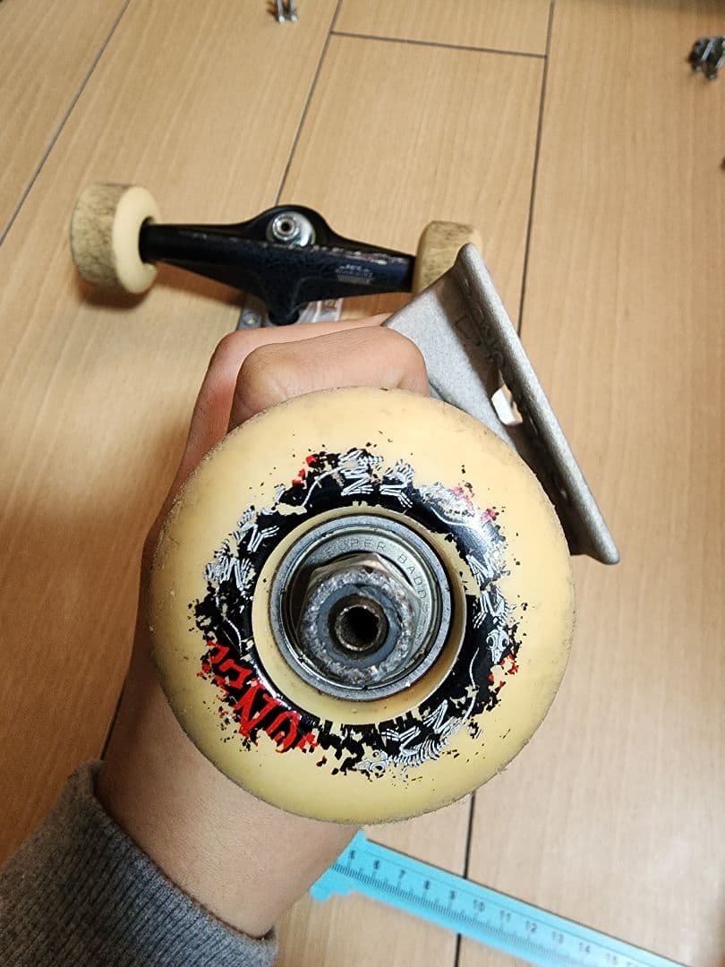V-HOLLOWS P-ROD PREMIUM+ウィール,ベアリング付き