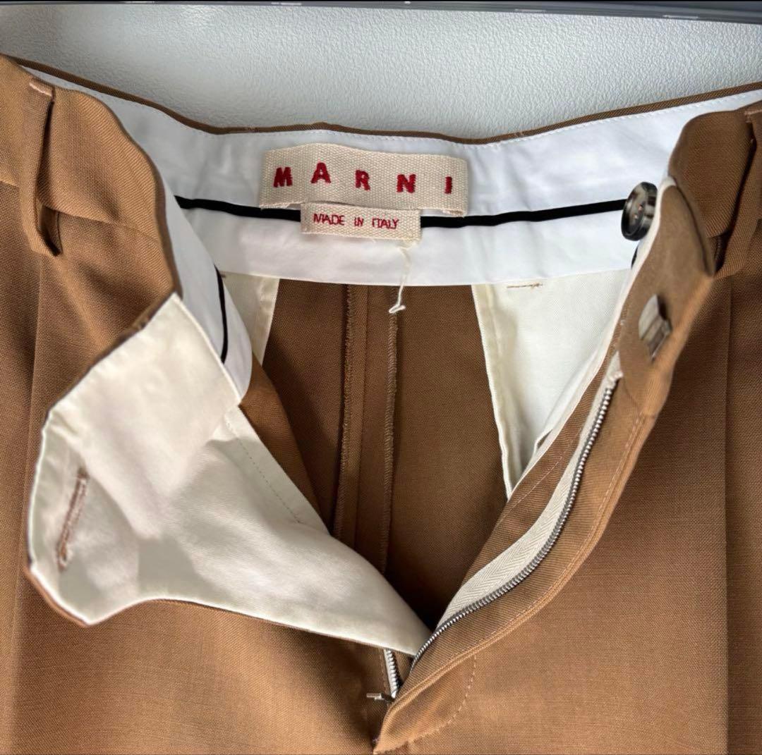 美品マルニヘーゼルナッツ　 スリーブレスジャケット　ジレ