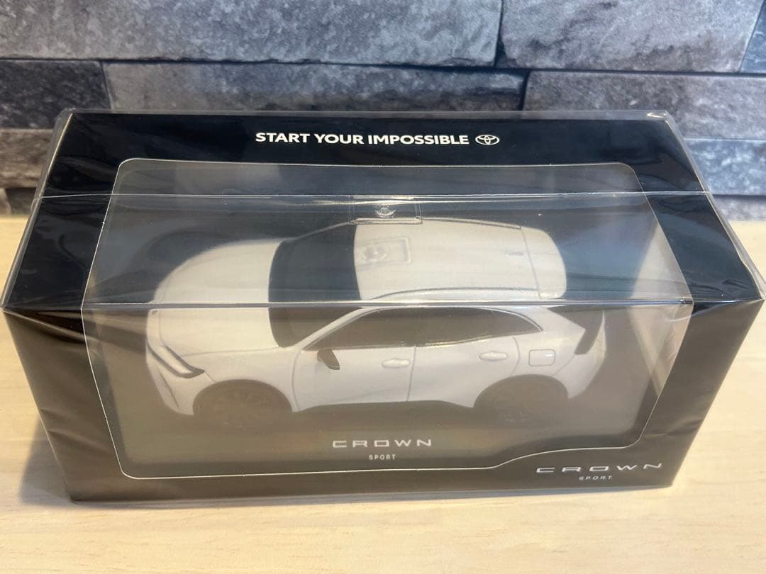 ★未使用品★トヨタ クラウンスポーツ サンプル ミニカー