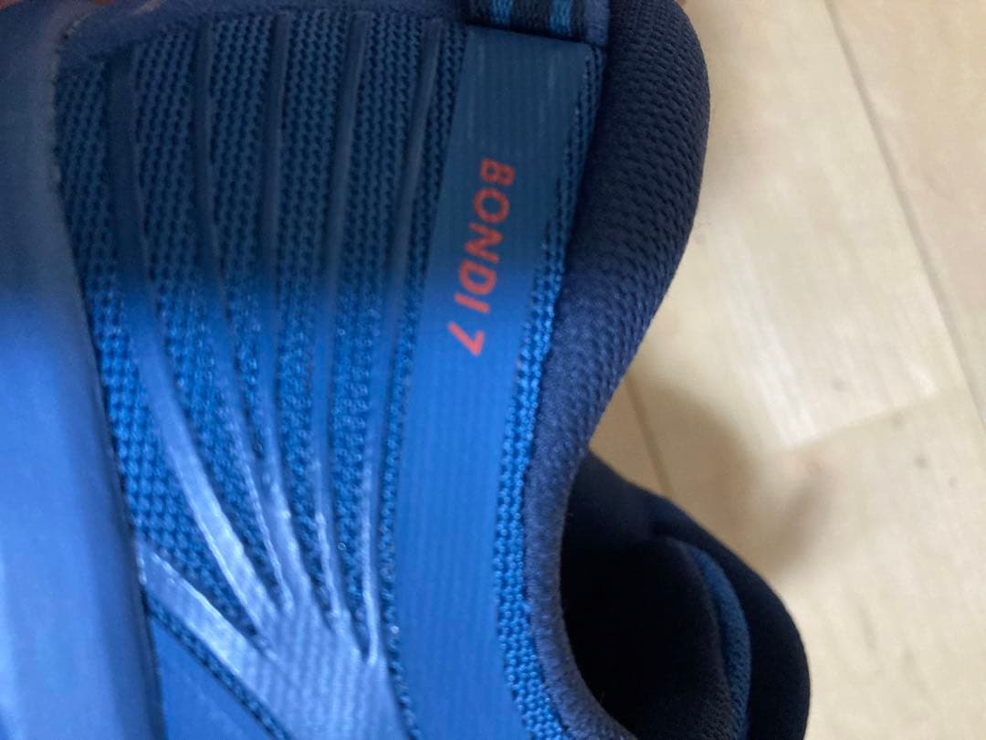 スパイク・シューズ HOKA ONE ONE BONDI7