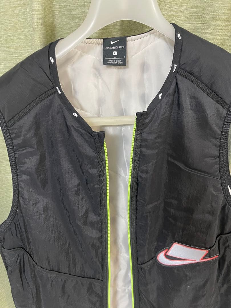 NIKE ナイキ ウィンドブレーカー ベスト ワイルドラン エアロイヤー 黒　L