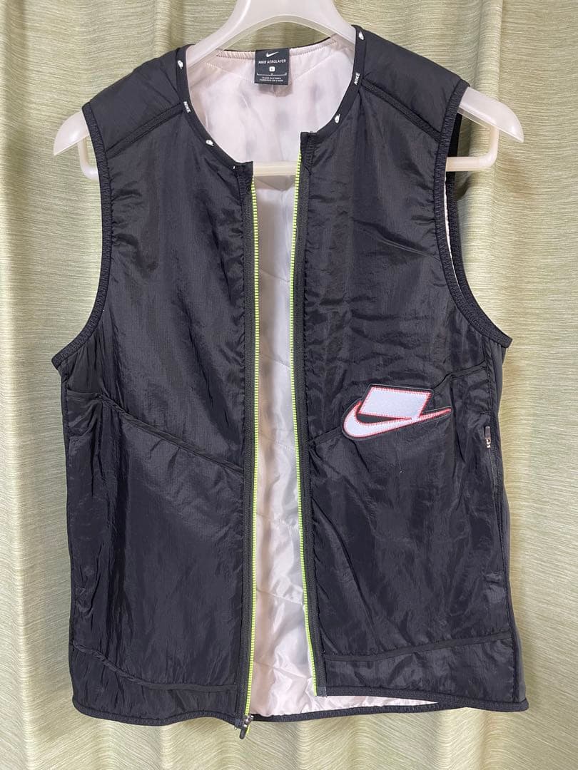 NIKE ナイキ ウィンドブレーカー ベスト ワイルドラン エアロイヤー 黒　L
