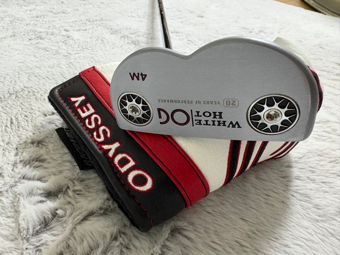 ODYSSEY White Hot パター