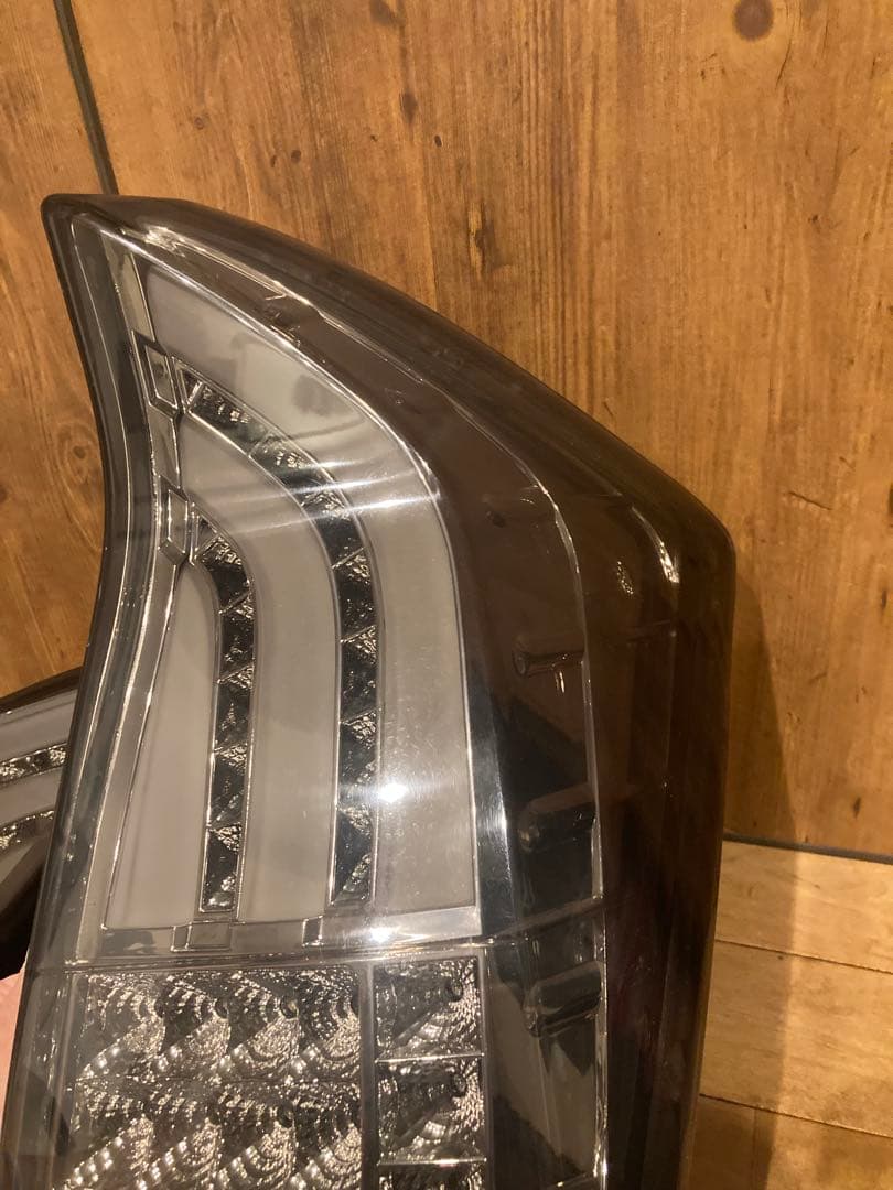 プリウス30 テールライト ZVW30 LED 左右セット LT-HU527