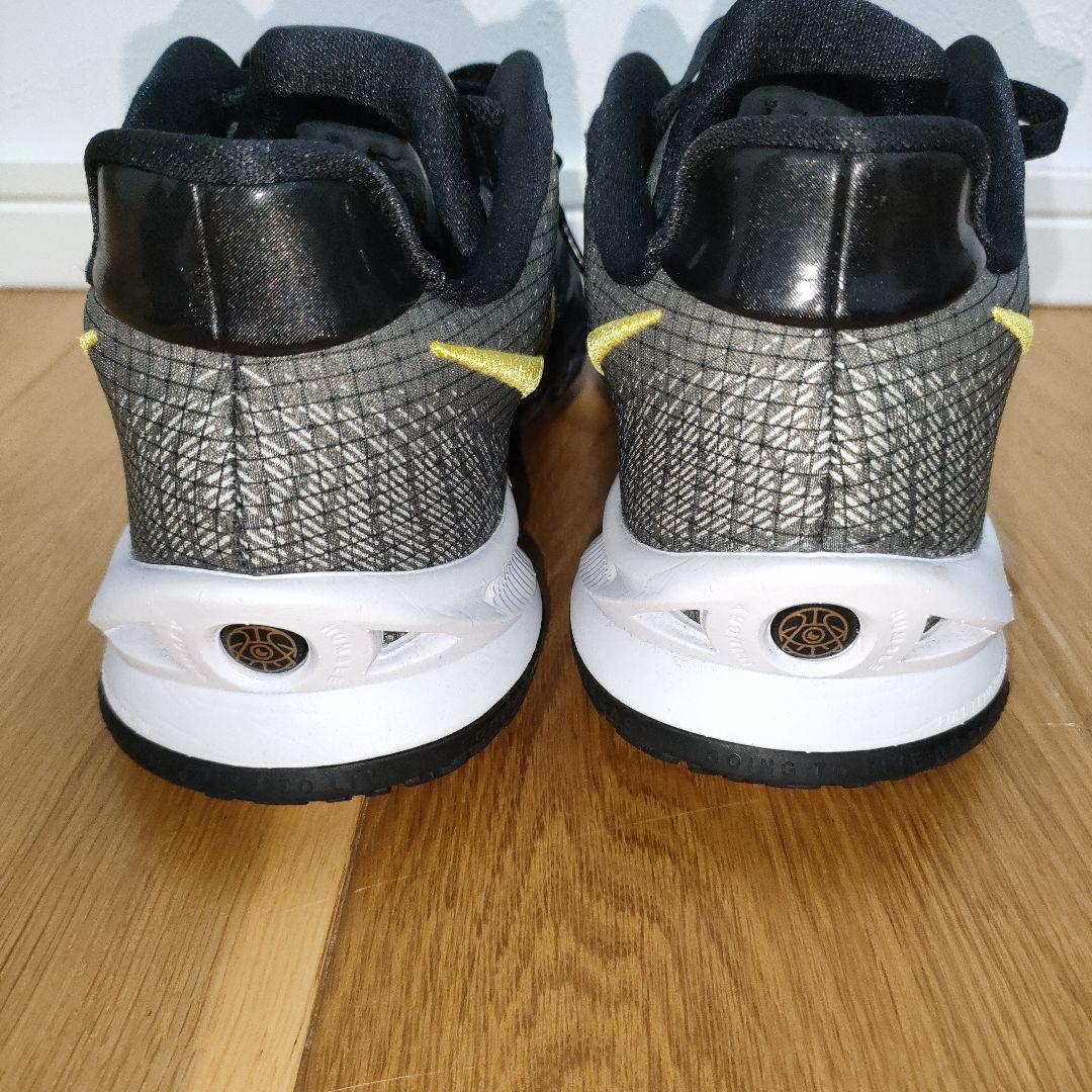 シューズ(男性用) Nike Kyrie Low 4 EP 27cm