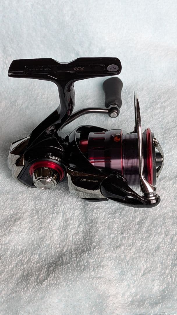 LT2000S スピニングリール 月下美人