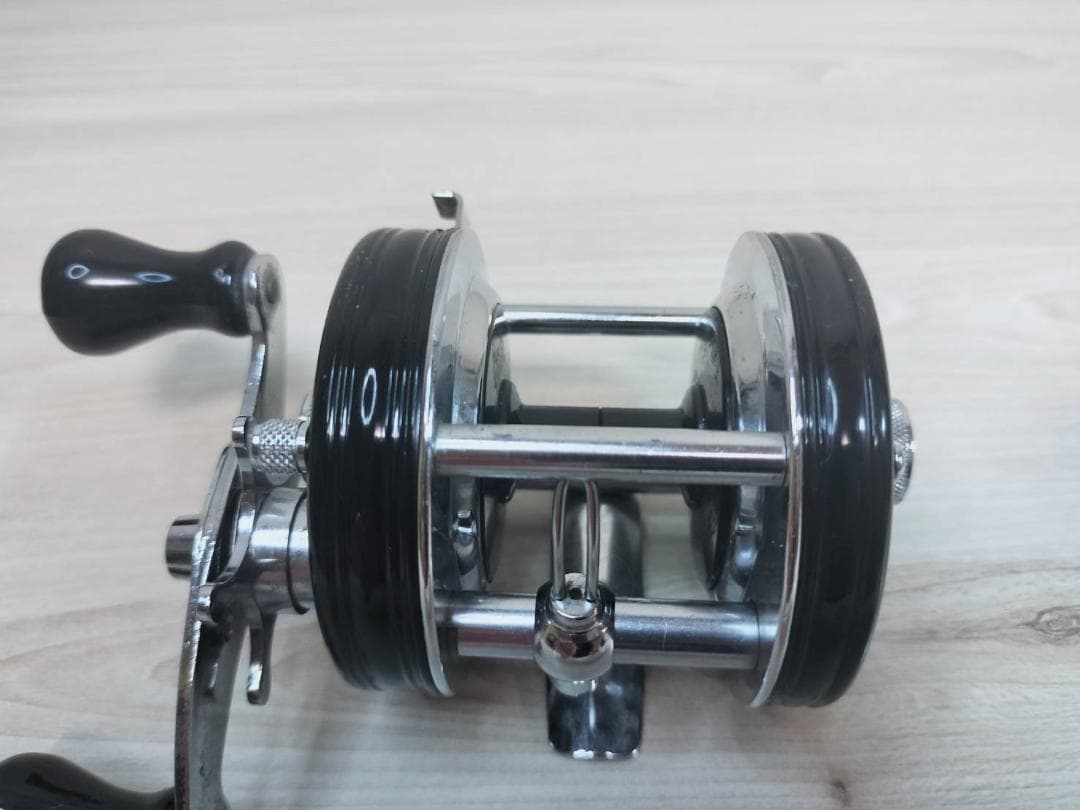 ☆ABU GARCIA アブ アンバサダー 5000C　ビンテージリール　黒