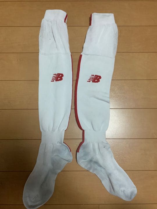 上シャツ、下ハーフパンツ、ソックス、スパイク、インナー、ロングスパッツセット売り