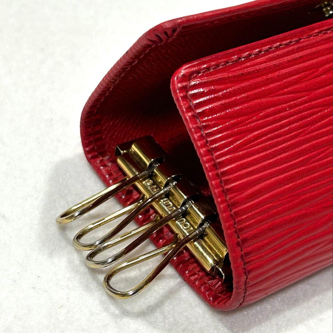 LOUIS VUITTON キーケース　ミュルティクレ4 エピレザー