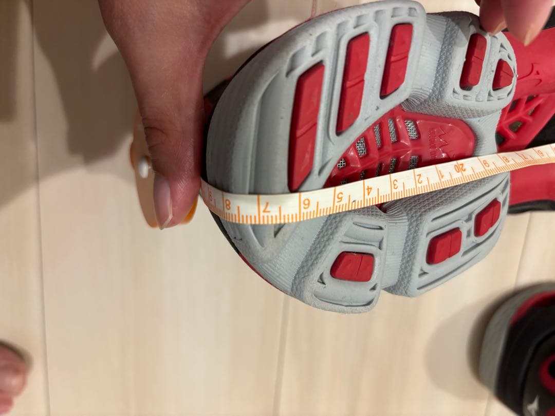 ミズノ Wave Lightning Volleyball Shoe 中古