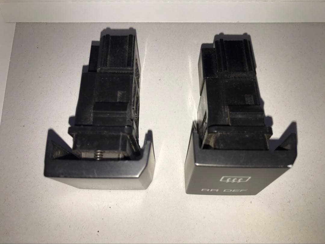 18日迄！早い者勝ち!R31スカイライン　ハザードRRDEFスイッチセット中古