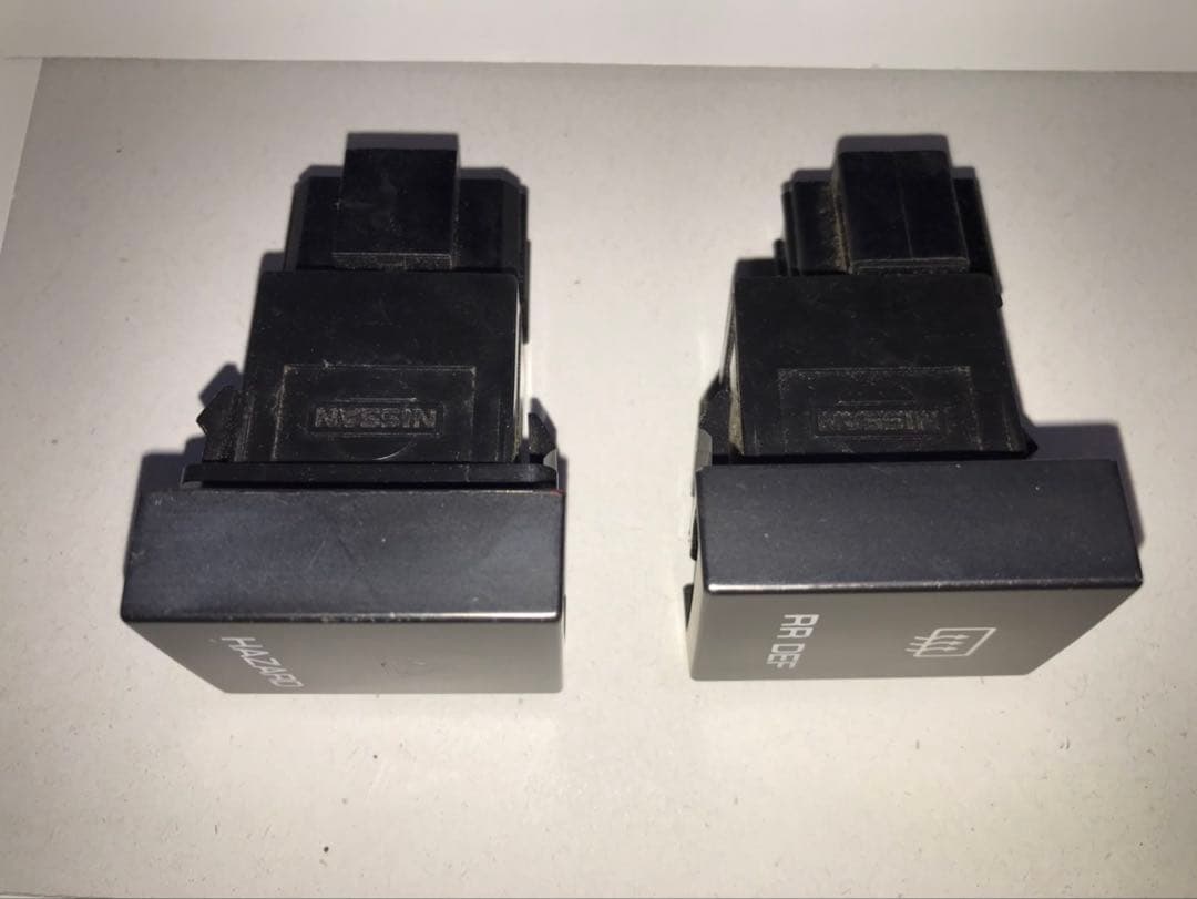 18日迄！早い者勝ち!R31スカイライン　ハザードRRDEFスイッチセット中古