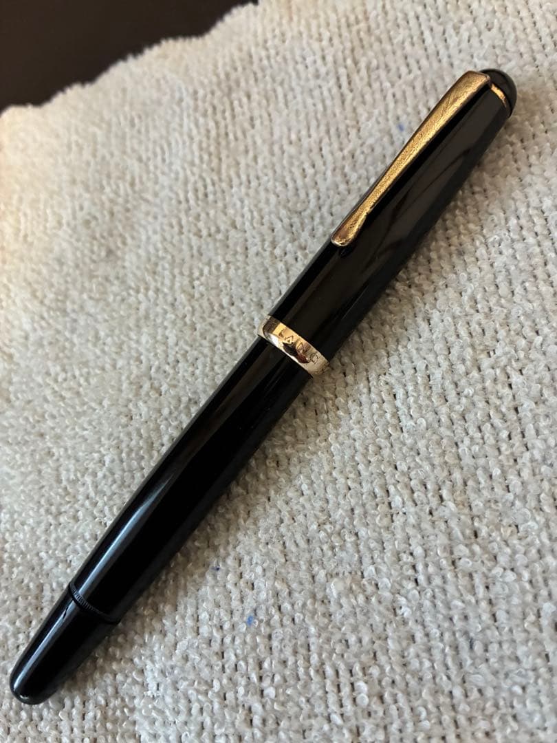 Y*a様 ◾️MONT BLANC モンブラン◾️万年筆◾️吸入筆記未確認◾️ジ