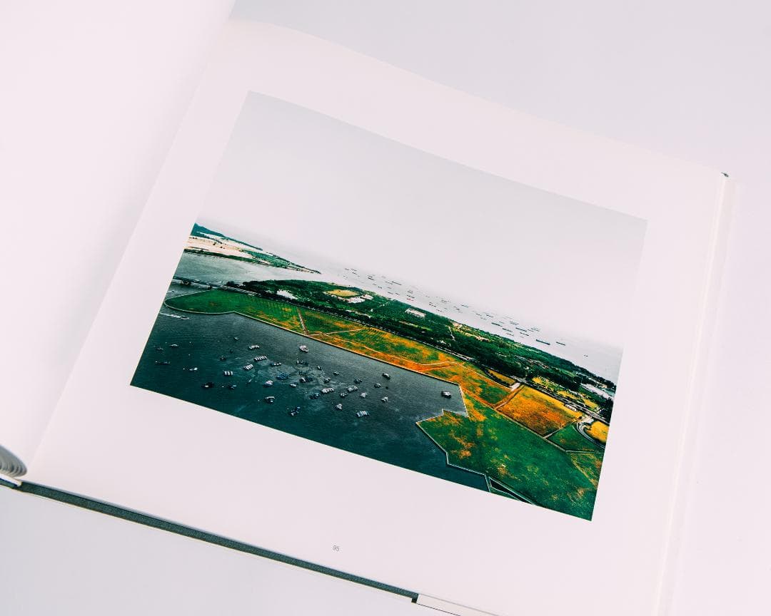 アート・デザイン・音楽 Andreas Gursky Photographs from 1984 to.