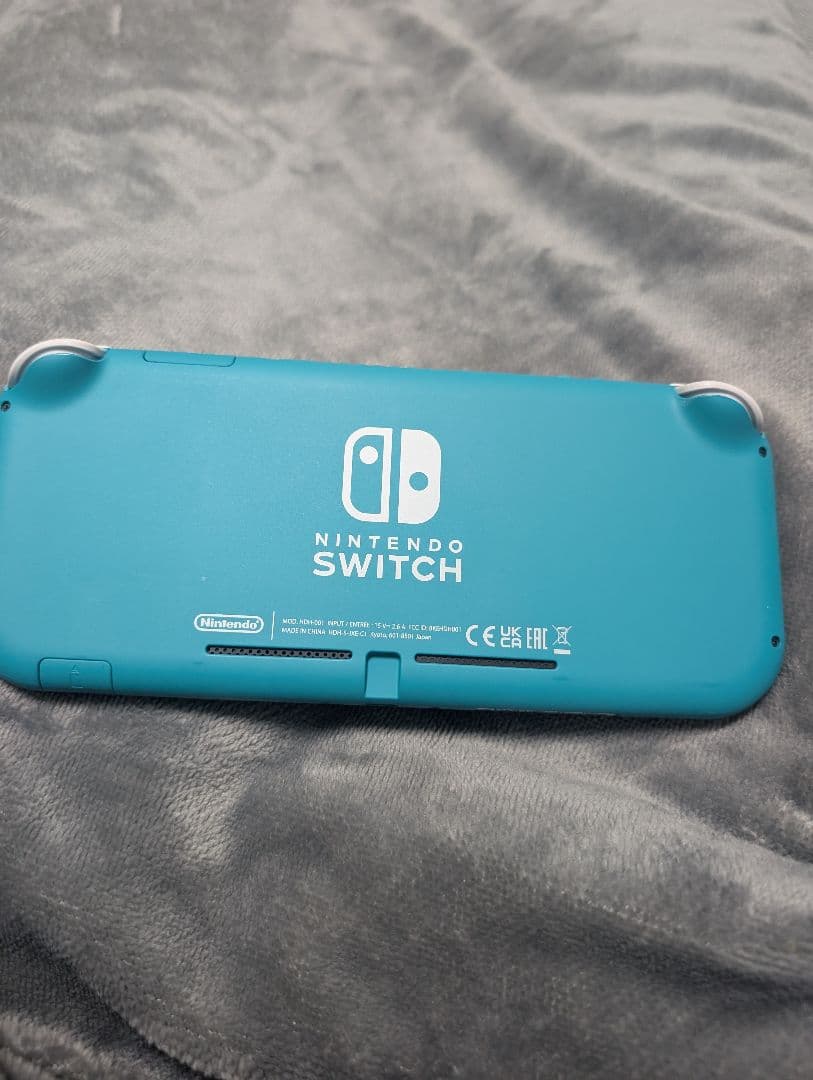 ターコイズ色Nintendo Switch Lite