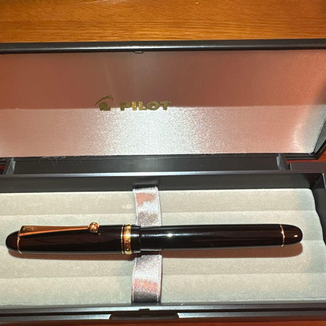 ボ*太様 【美品】【希少】パイロット　万年筆　FKK1000RB
