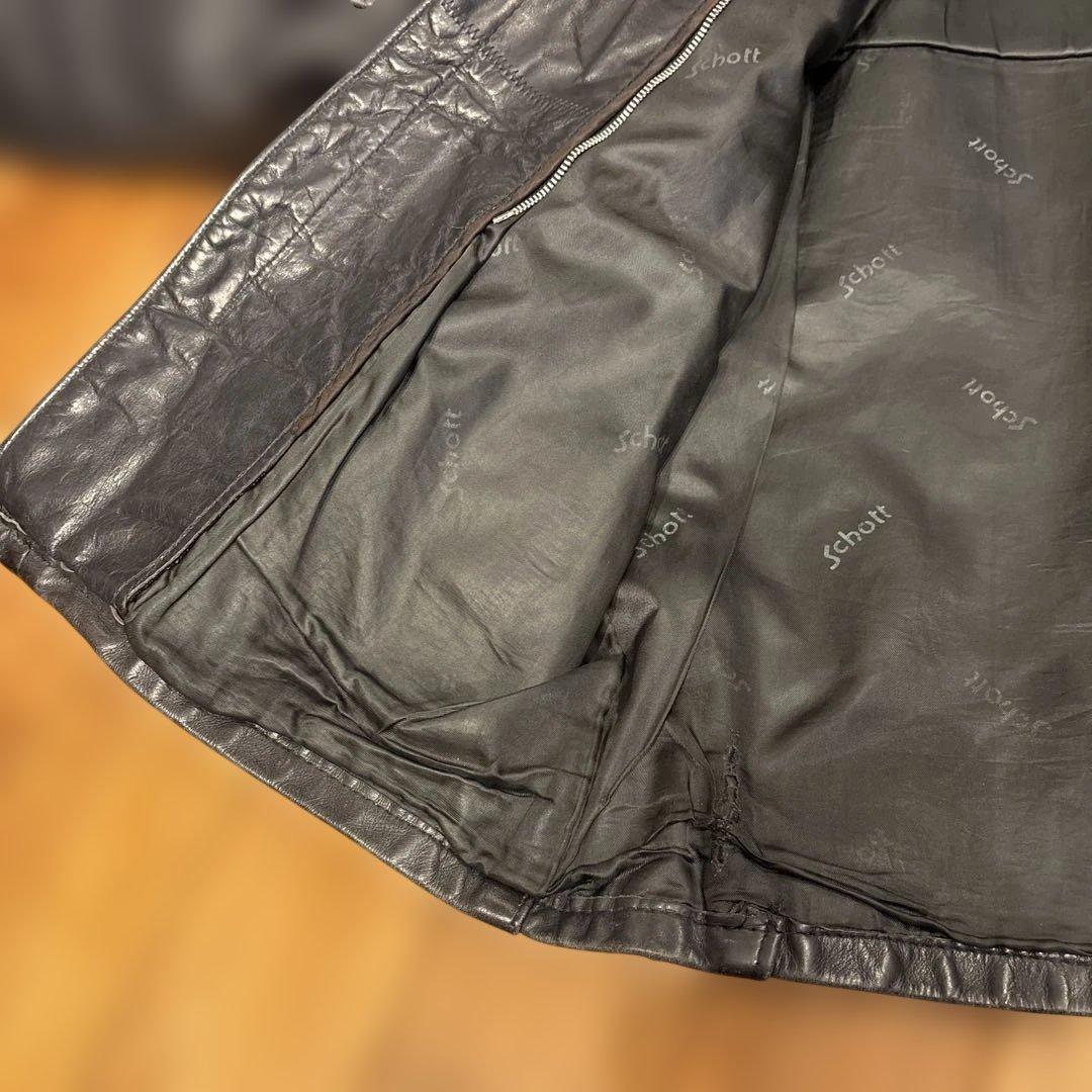 schott 黒のライダースジャケット