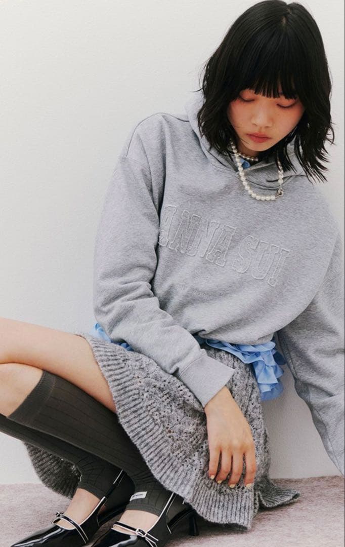 【LILY BROWN ×ANNA SUI】ロゴフーディー