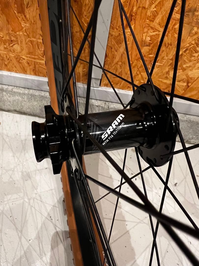 レースフェイス　 AR30 ブースト　29er 29インチ maxxis 2.6