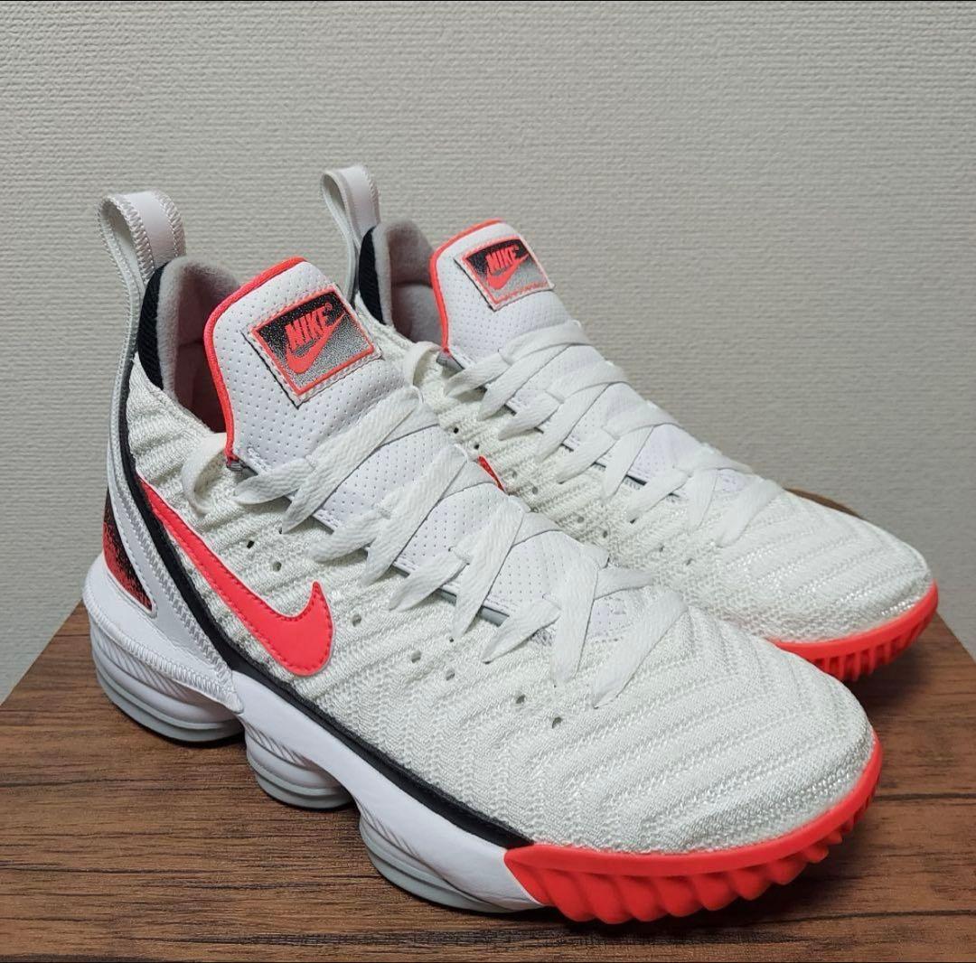 NIKE LEBRON XVI ナイキ　レブロン　16