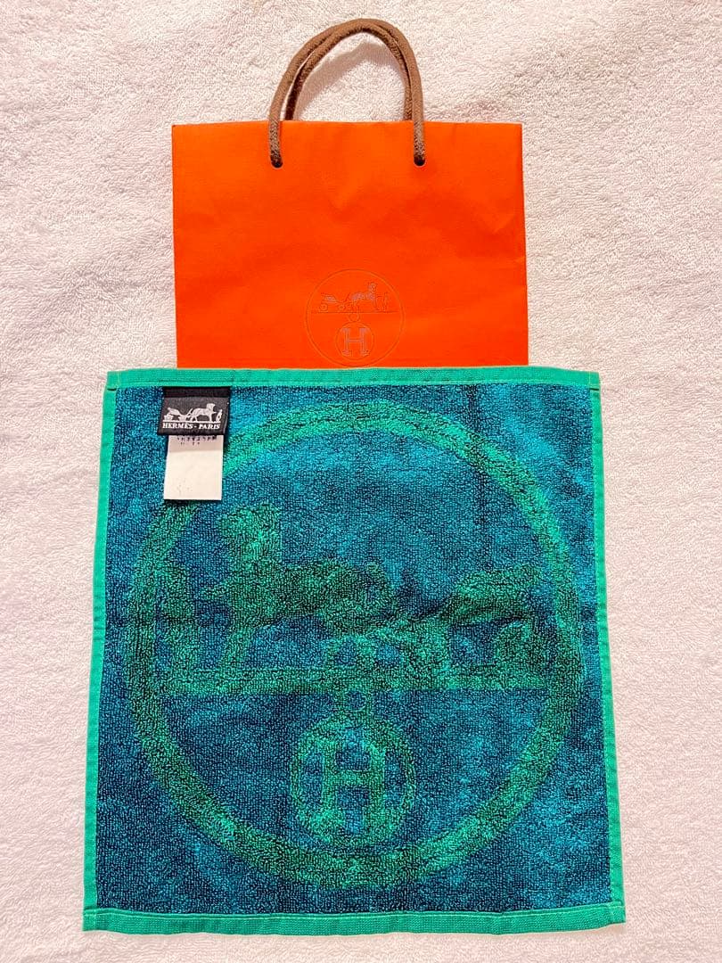 HERMES ロゴ馬車　ハンドタオル