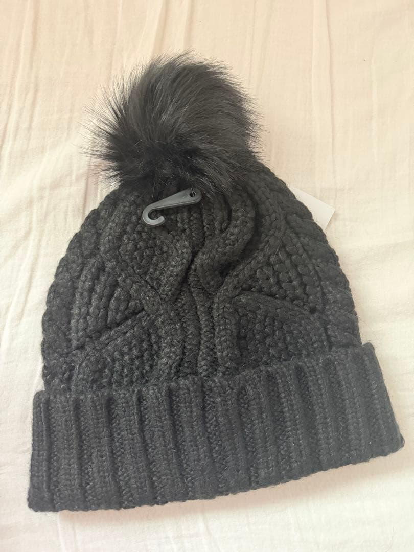く*ー様 UGG W CARBLE BEANIE WITH POM ブラック