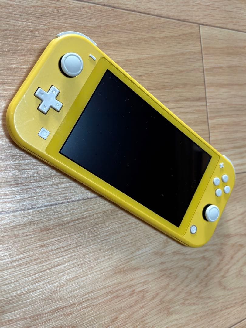 【本日限り】Nintendo Switch Lite イエロー 充電器付き