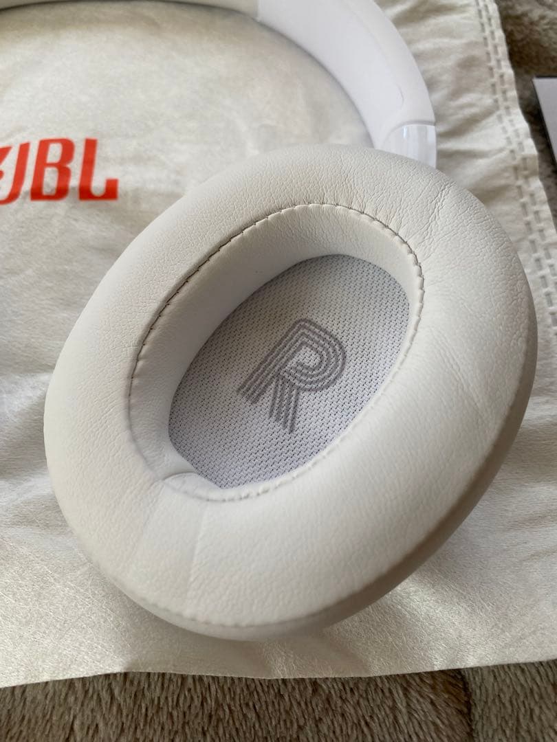 JBL TUNE 770NC ワイヤレス／有線 ノイキャンヘッドホン 箱付属品付