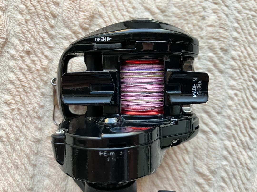 DAIWA ダイワ FUNE XT ベイトリール 赤スプール