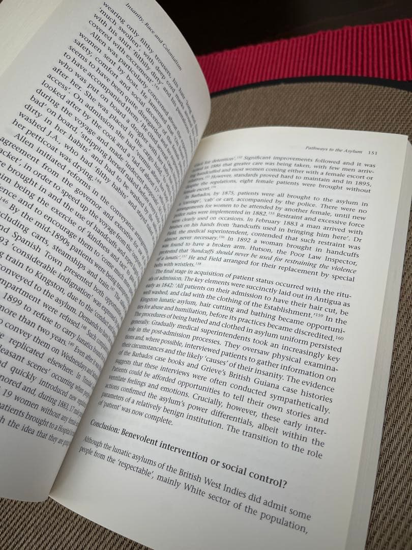 洋書 Insanity, Race and Colonialism