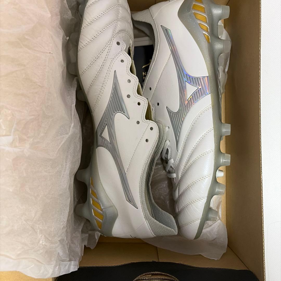 Mizuno Morelia Neo III ホワイト サッカーシューズ