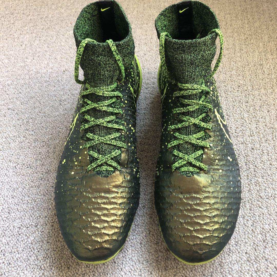 NIKE MAGISTA OPUS SG ナイキマジスタオーパスSG