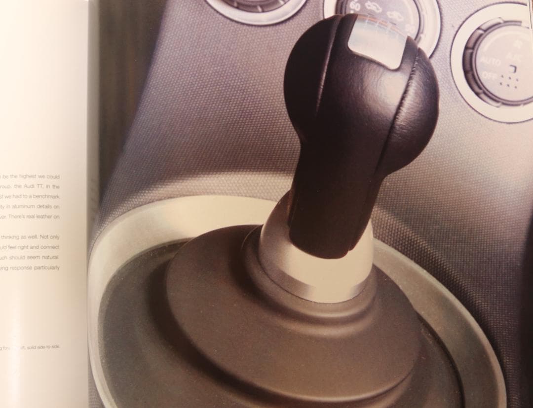貴重　洋書　豪華写真集　日産フェアレディーＺ 英語版（翻訳冊子付） 中古本
