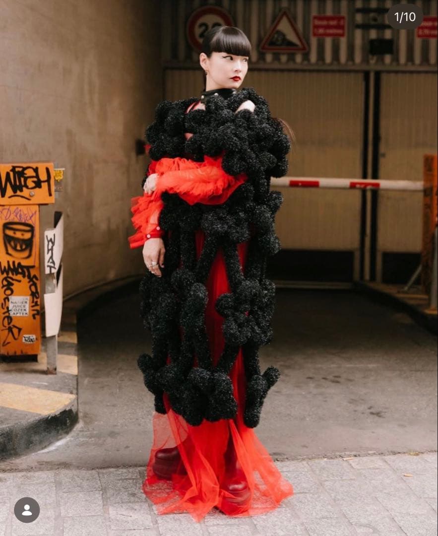 秋元梢着 23AW noir kei ninomiya フラワー ハーネスドレス