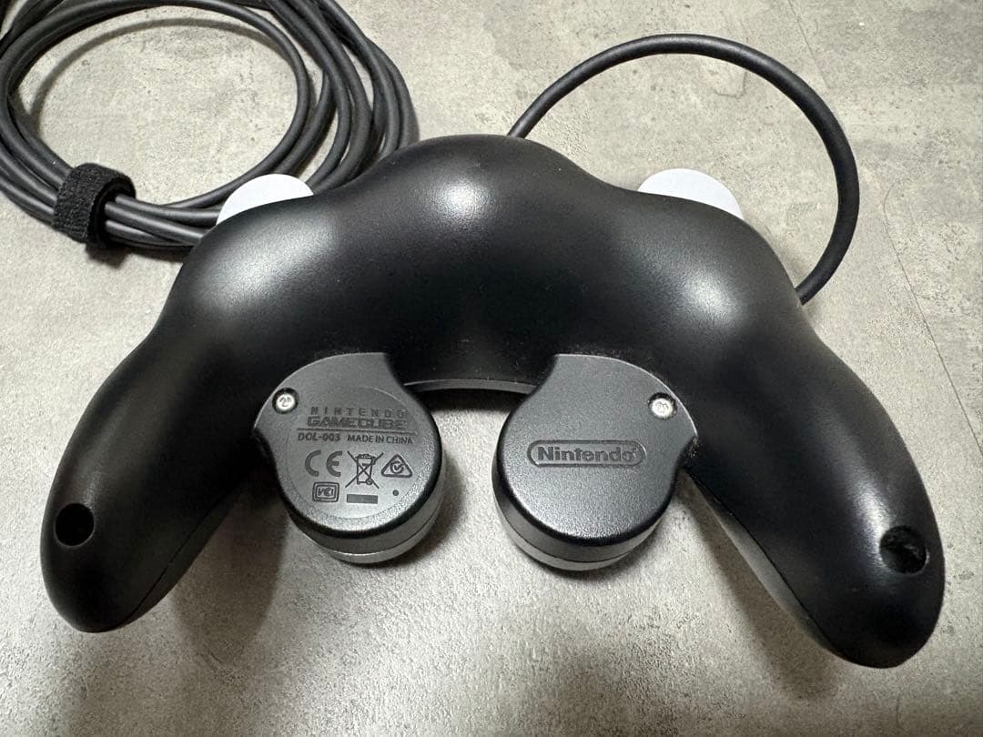 ゲームキューブコントローラー(スマブラブラック)+公式GCコン 接続タップ