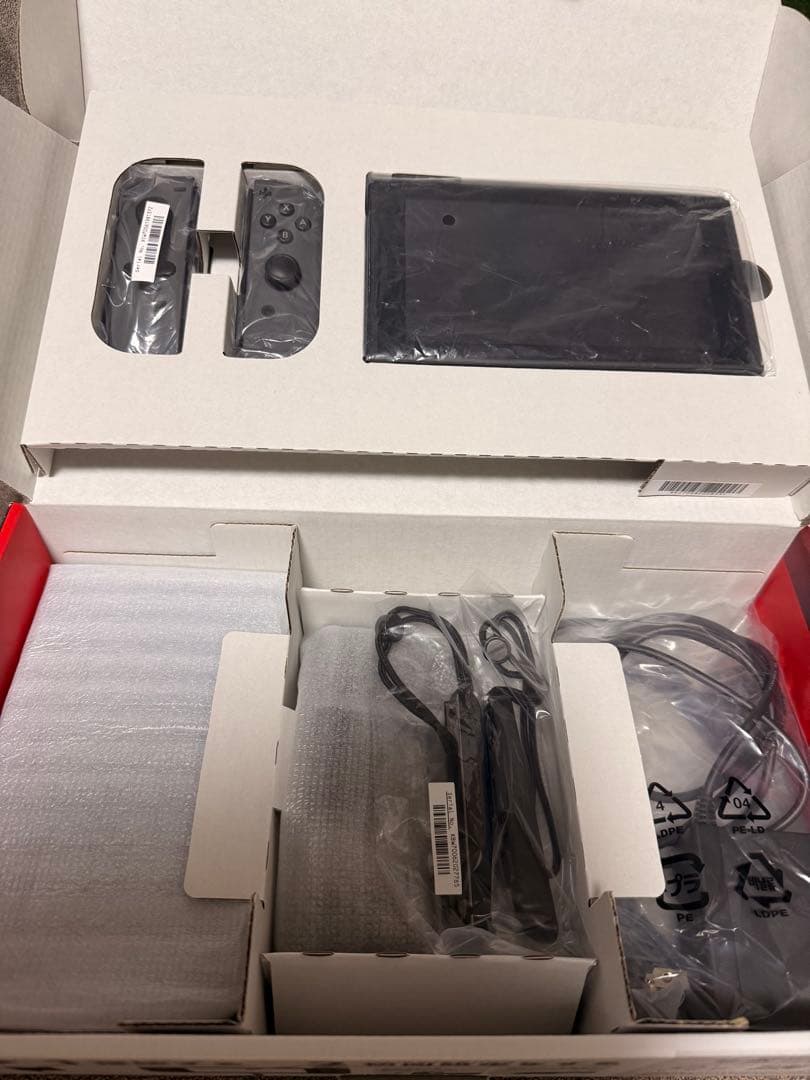 【大人気】Nintendo Switch 本体　美品 動作確認済み